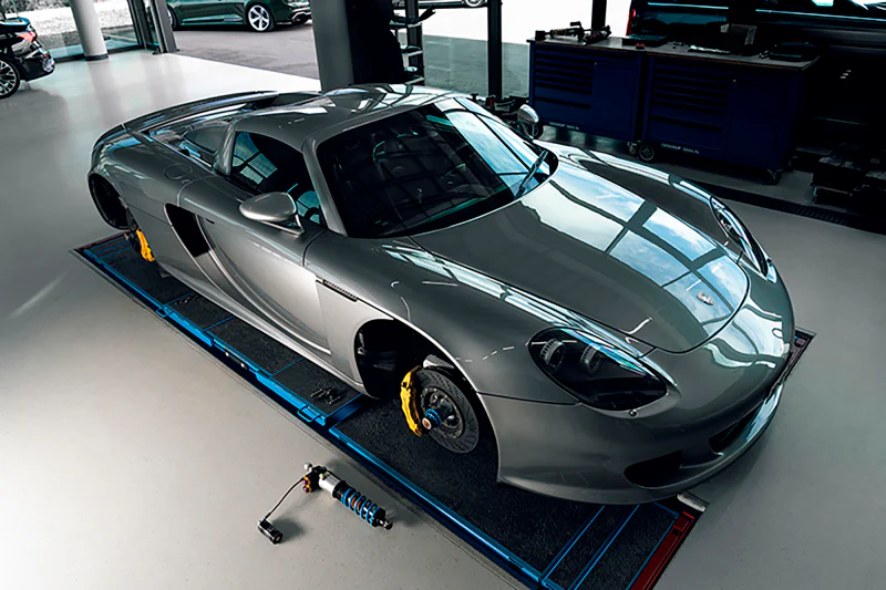 KW 04-05 Porsche Carrera GT Special Edition HLS4 V5 Coilover Kit w/ Red & Blue Springs - Image 2