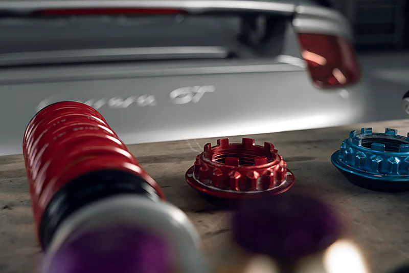 KW 04-05 Porsche Carrera GT Special Edition HLS4 V5 Coilover Kit w/ Red & Blue Springs - Image 4