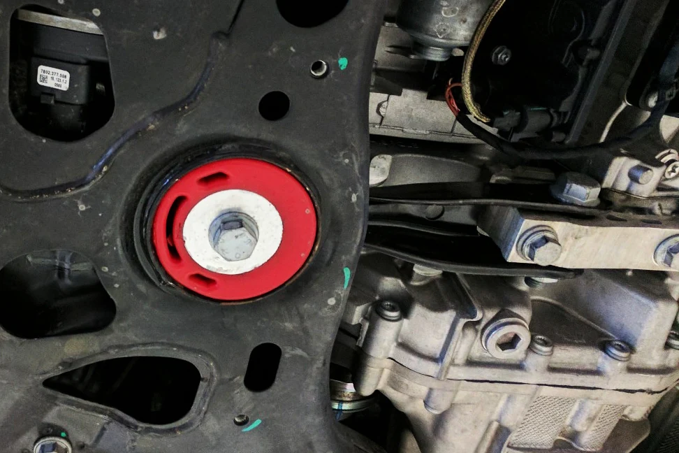 MQB Dogbone Mount - Image 3